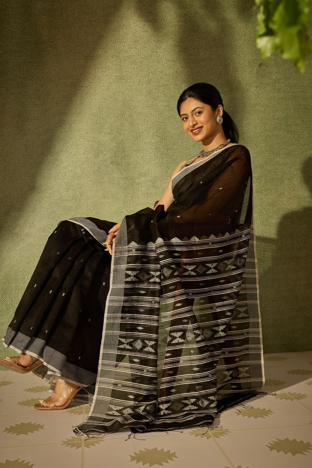 Black Bengal Pure Silk Cotton Jamdani Saree image number null