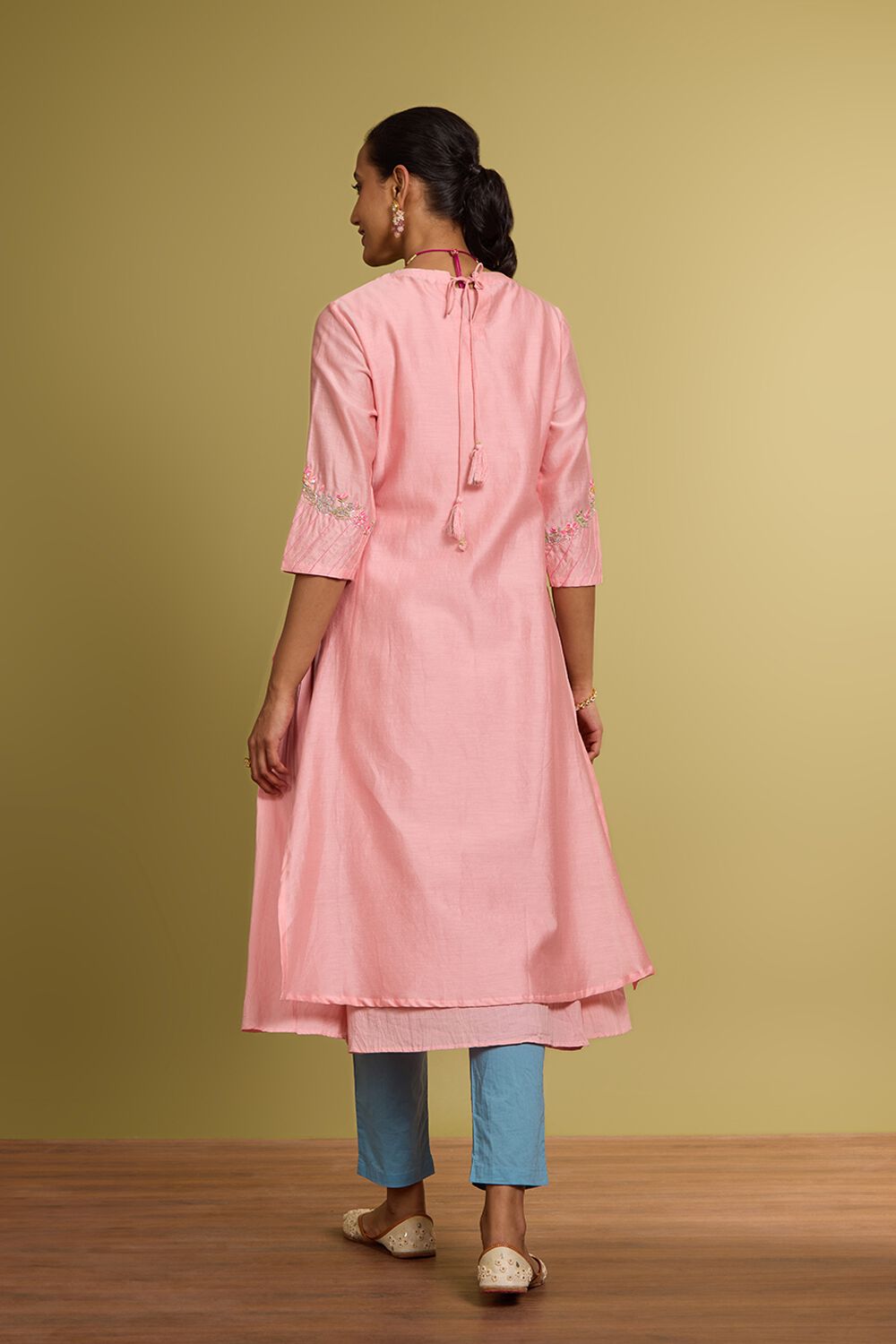 Light Pink Pure Silk Cotton Embroidered Kurta with Slip image number null