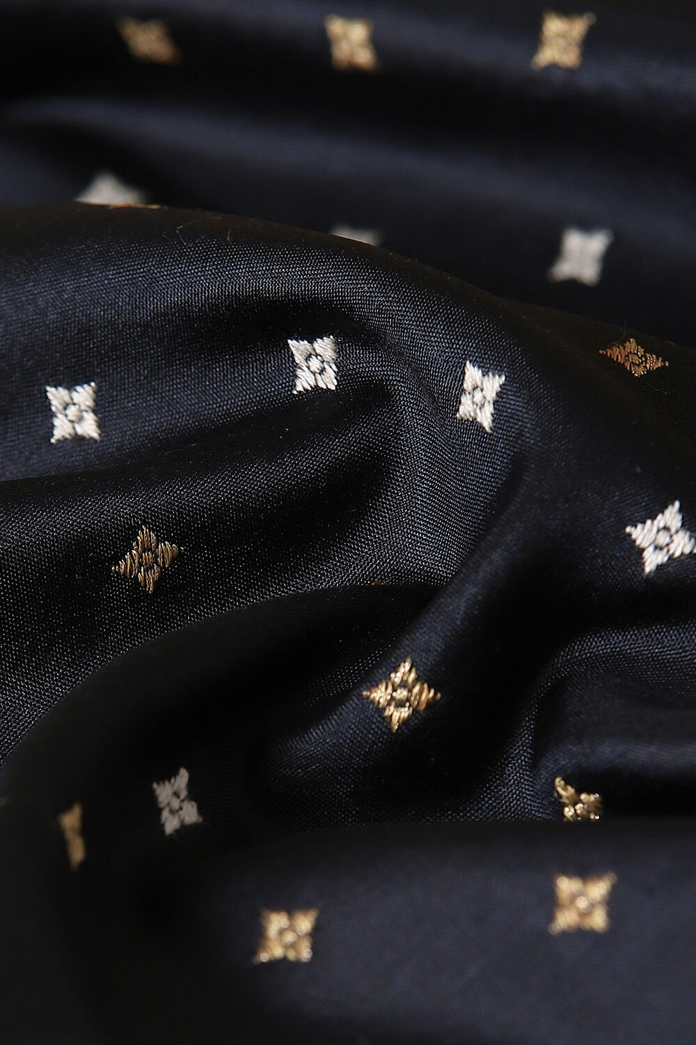 Black Pure Silk Banarasi Saree image number null