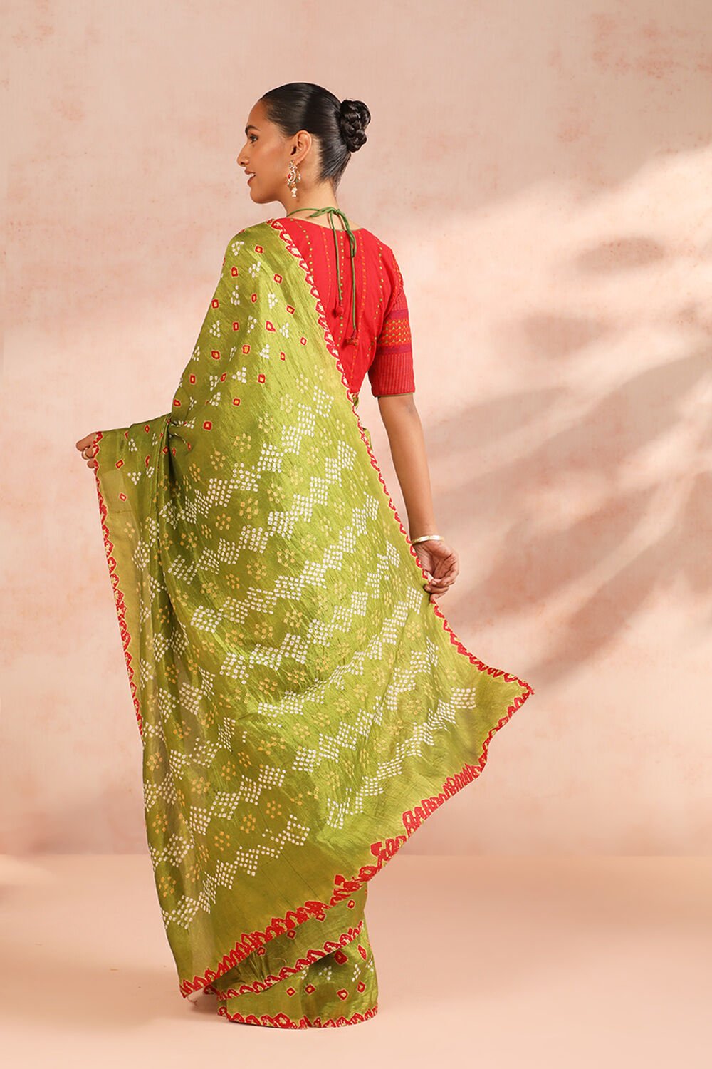 Light Green Gujarat Pure Silk Bandhani Saree image number null
