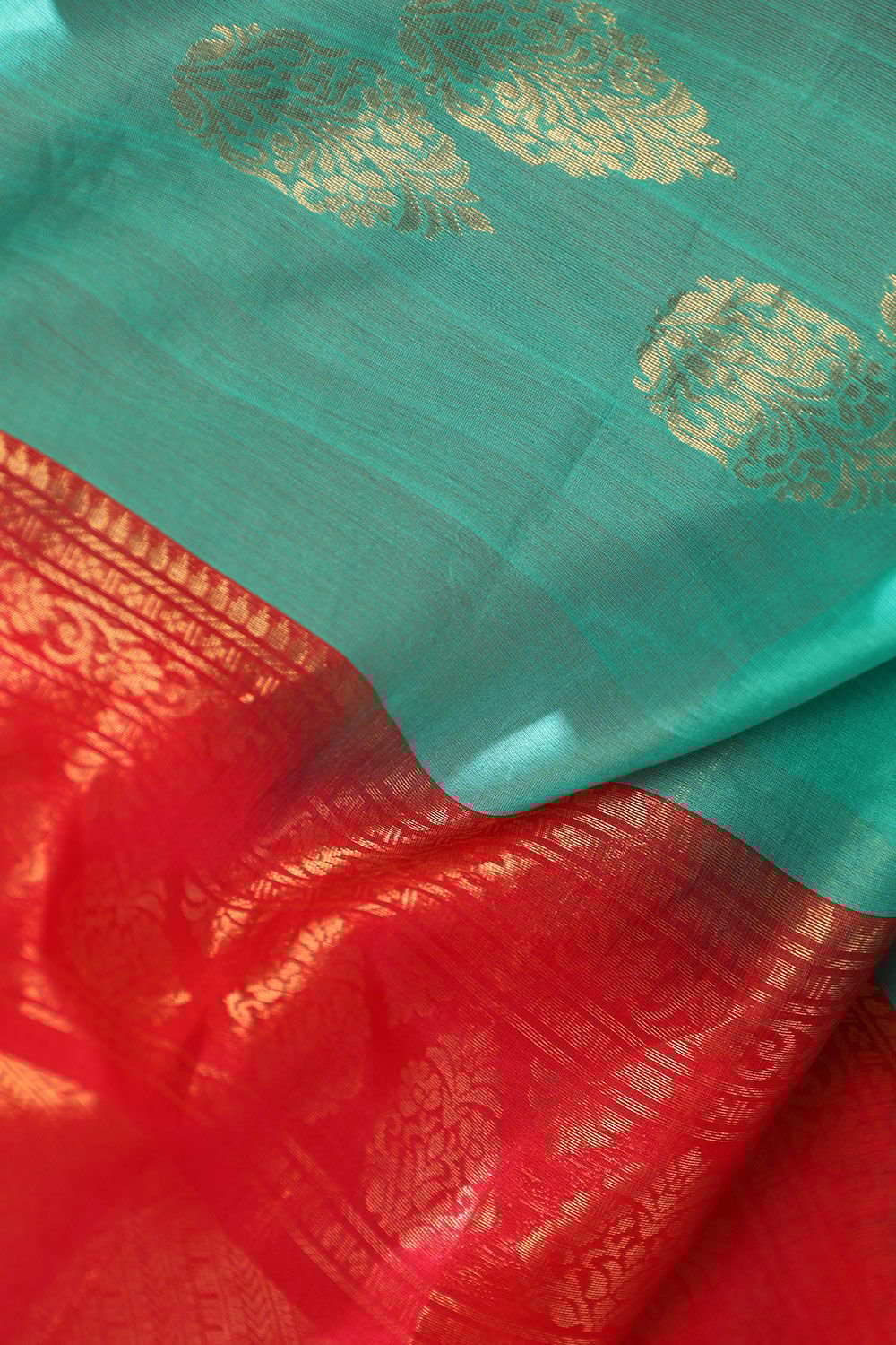 Green South Pure Silk Cotton Woven Saree image number null