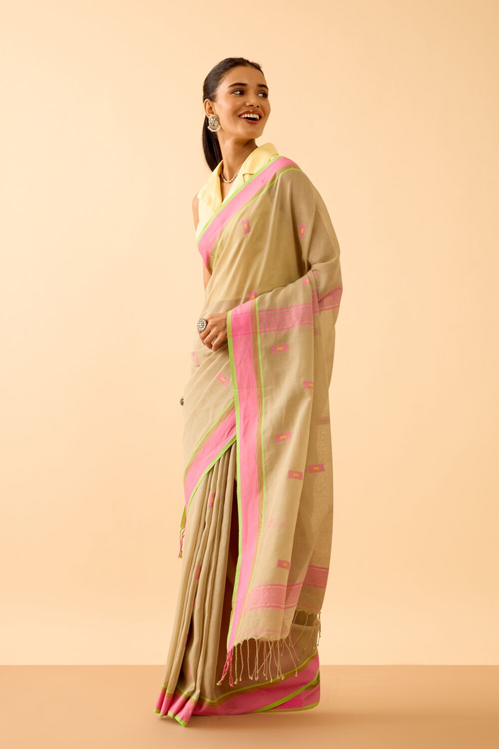 Green Woven Pure Cotton Bengal Saree image number null