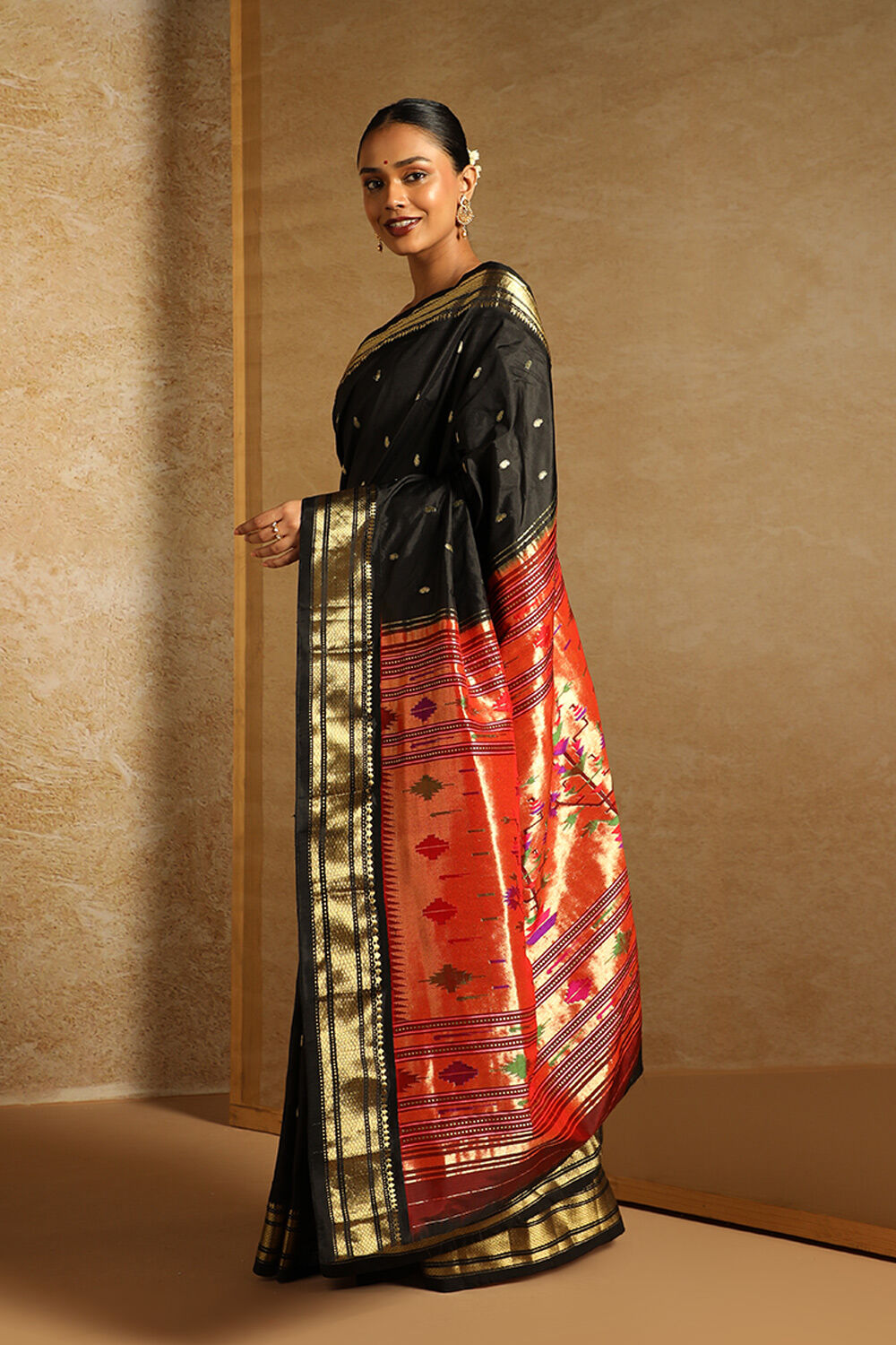 Black Pure Silk Paithani Saree image number null