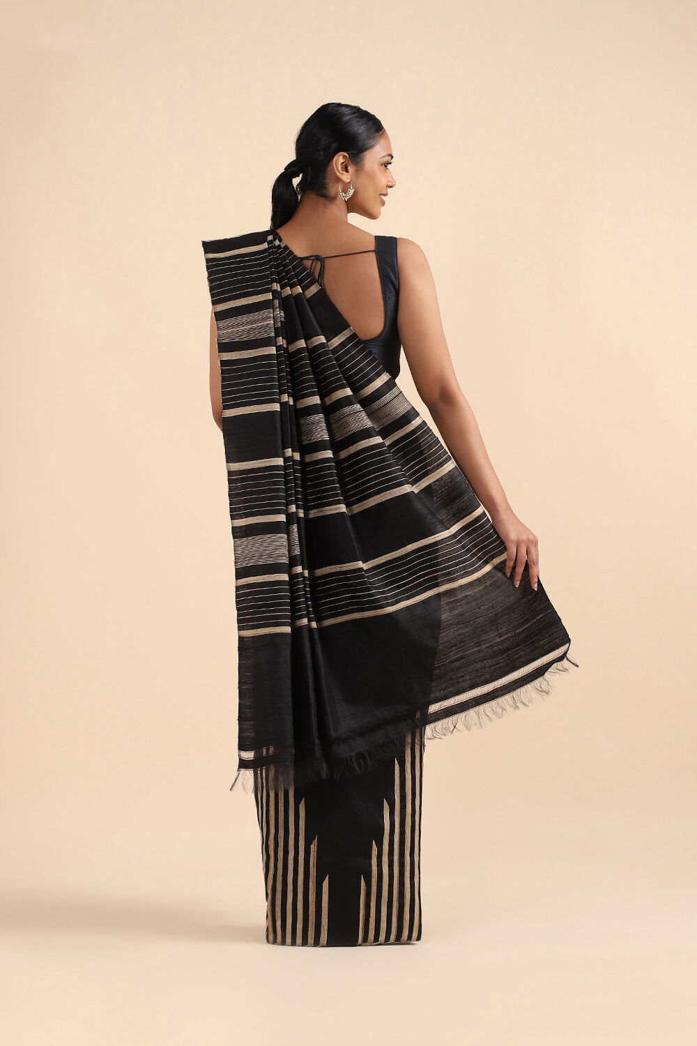 Black Pure Silk Woven Saree image number null