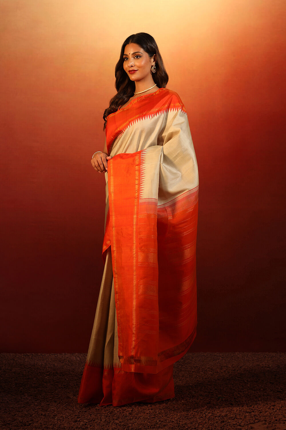 Beige Woven Pure Silk Kanjivaram Saree image number null