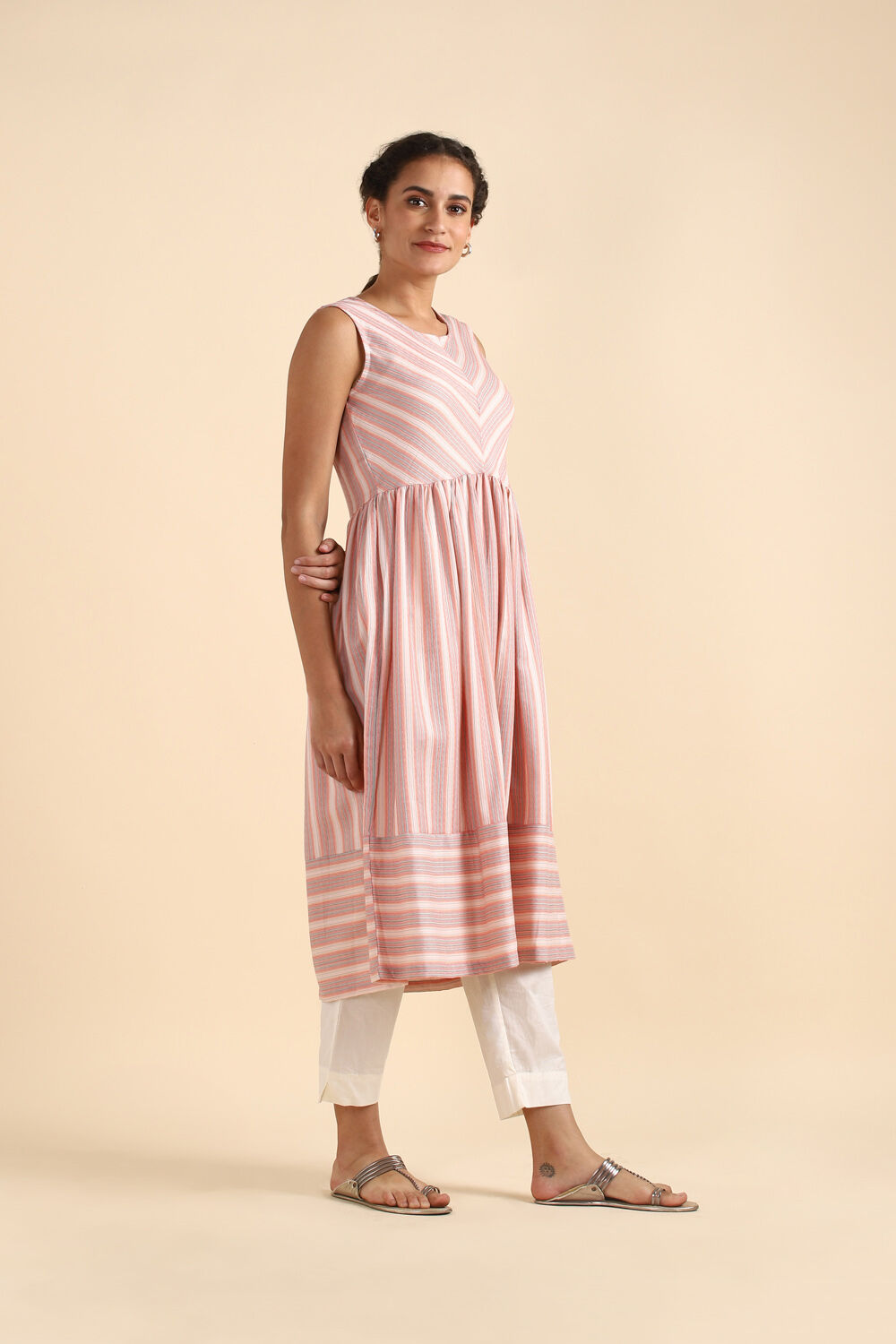 Beige Sleeveless Cotton Jamdani Kurta image number null