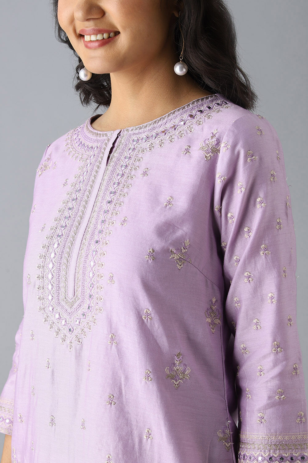 Light Violet Silk Cotton Embroidered Kurta Set image number null