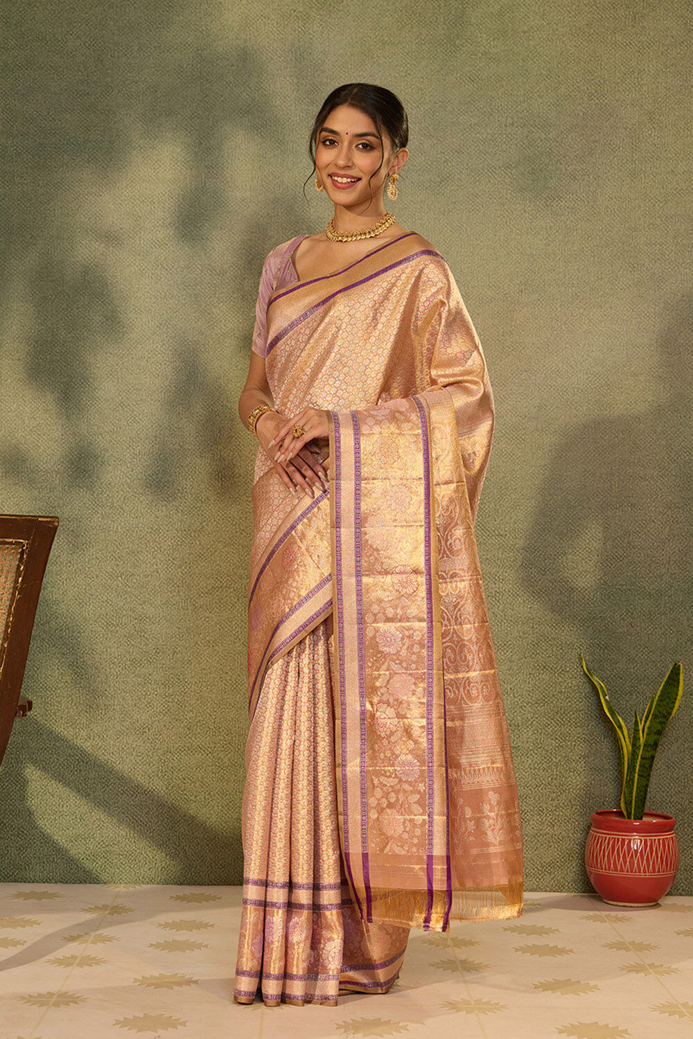 Light Pink Pure Silk Tissue Woven Kanjivaram Saree image number null