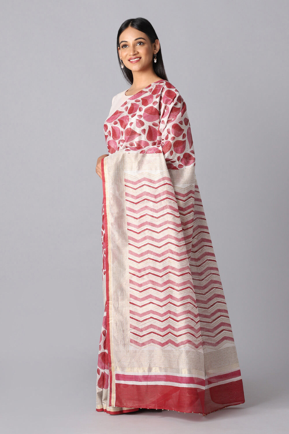 Off White and Red Pure Silk Cotton Hand Printed Saree image number null