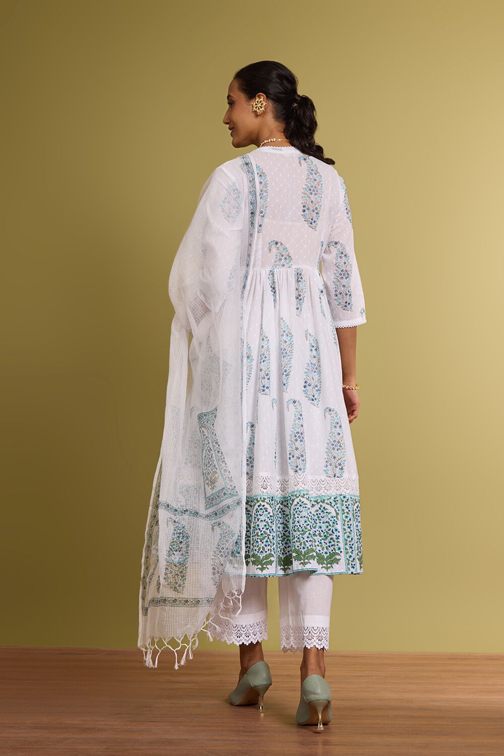 Off White Pure Cotton Printed Sanganeri Kurta Set image number null