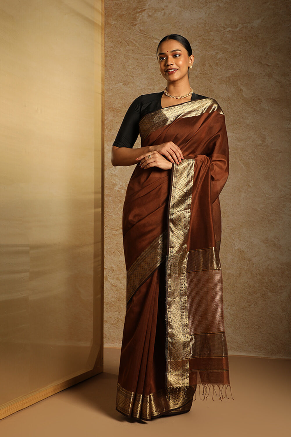 Brown Woven Pure Silk Cotton Maheswari Saree image number null