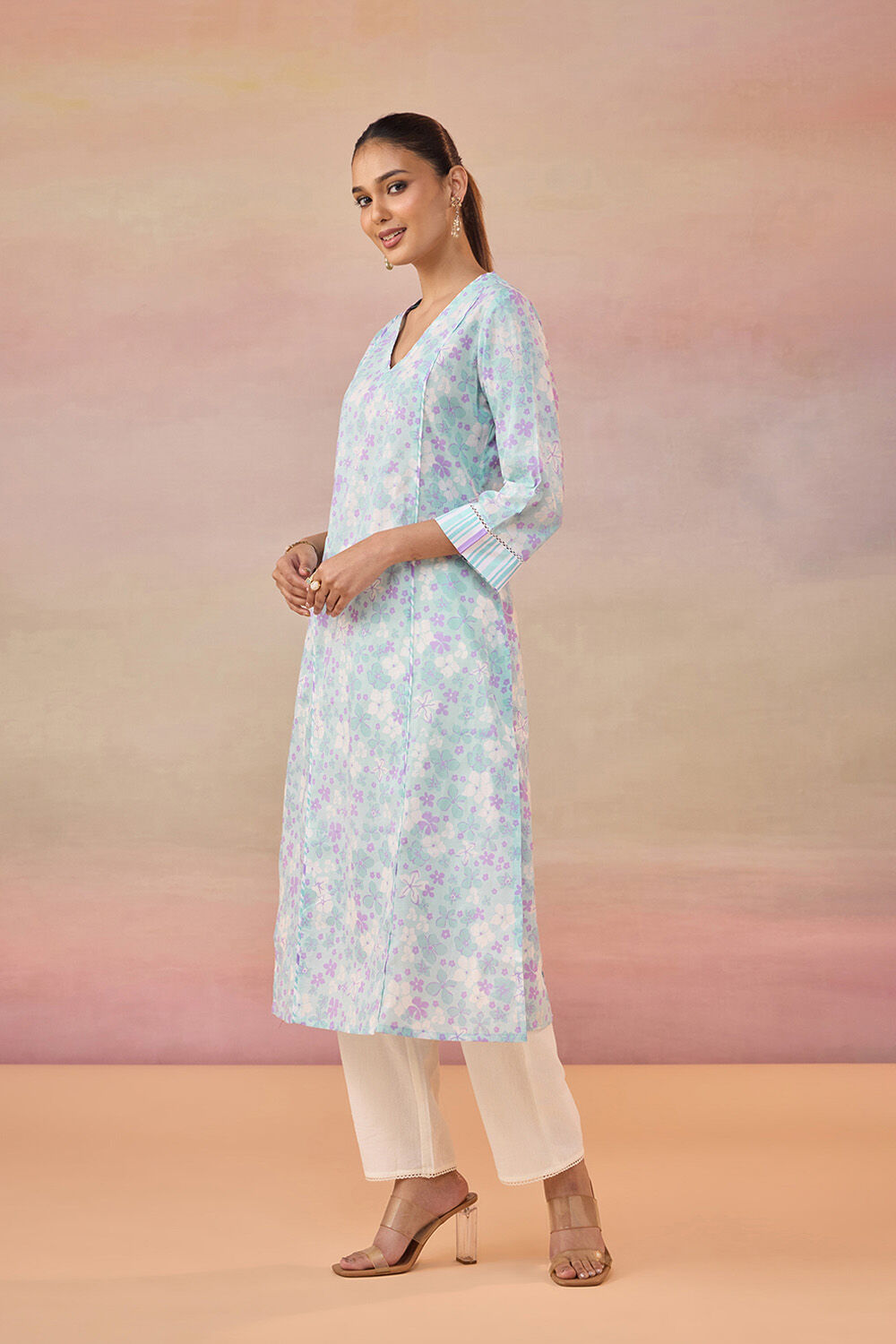 Blue Screen Printed  Pure Cotton Kurta image number null