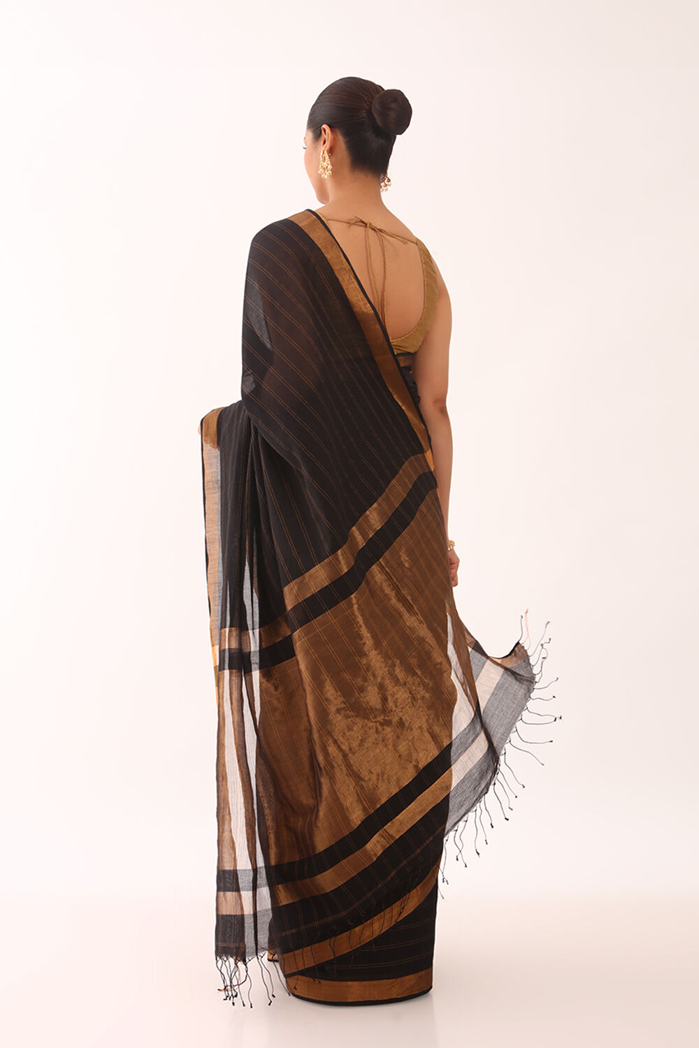 Black Woven Pure Silk Cotton Bengali Saree image number null