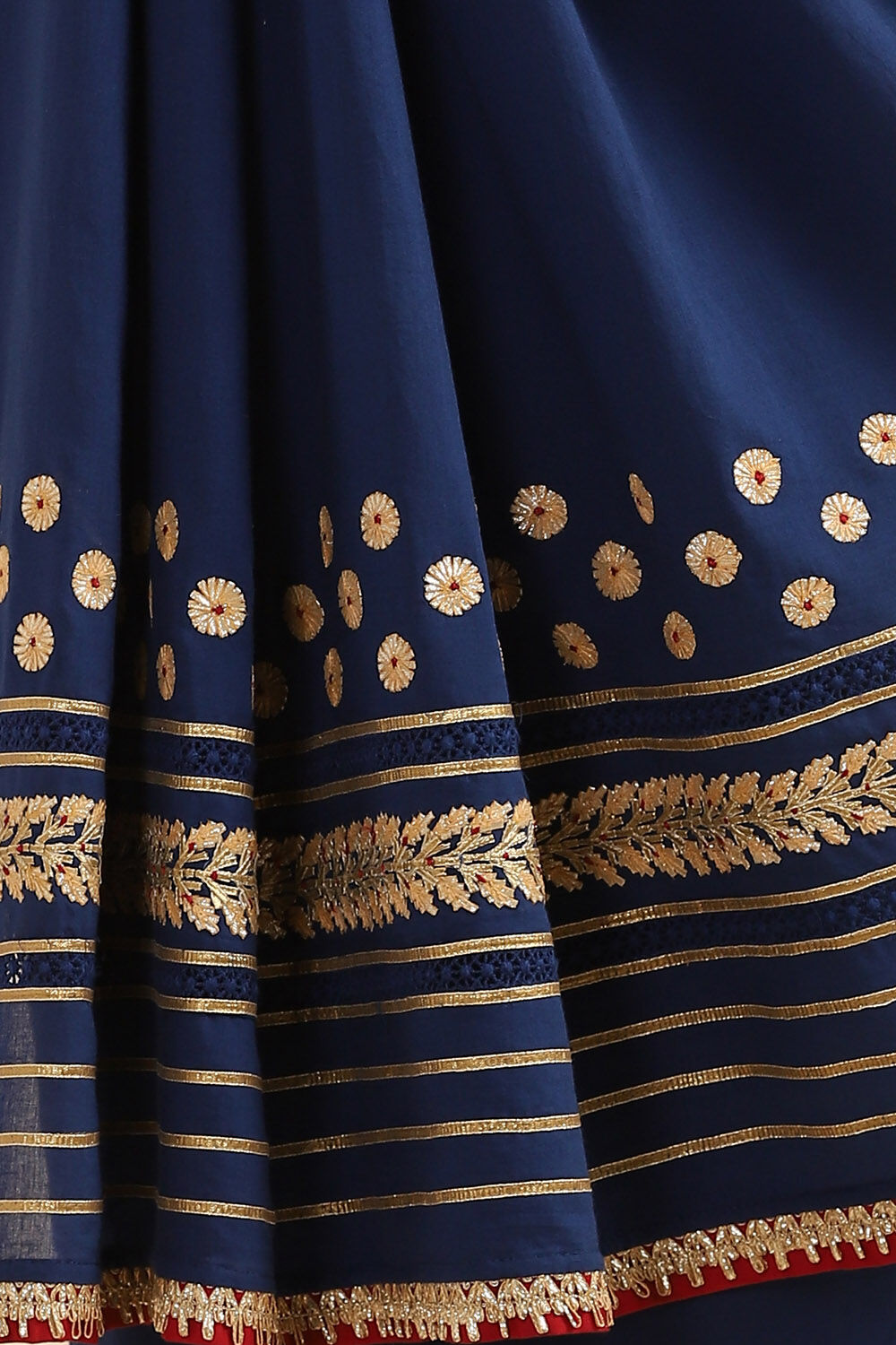 Blue Pure Cotton Embroidered Saree image number null