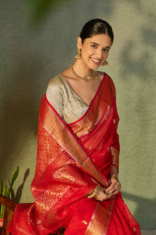 Red Woven Pure Silk Cotton Maheshwari Saree image number