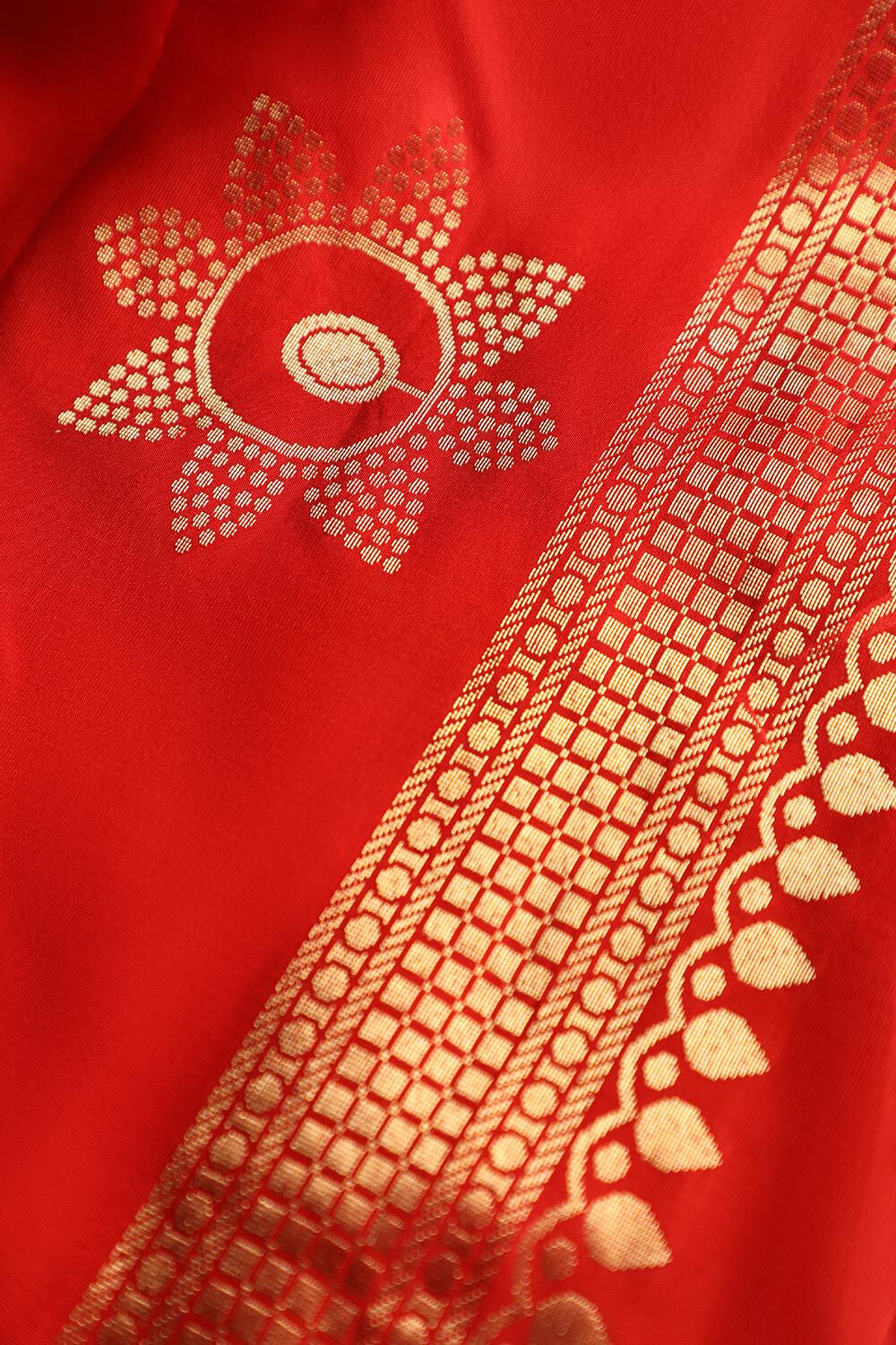 Off White Pure Soft Silk Saree image number null