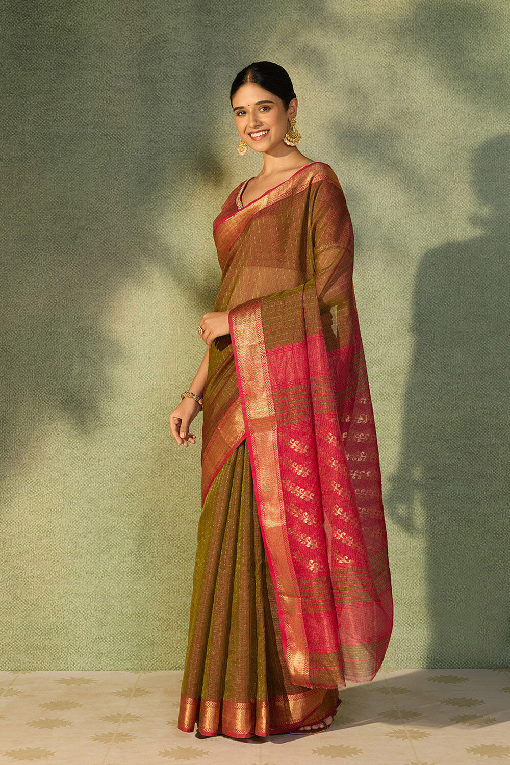 Green Woven Pure Silk Cotton Maheshwari Saree image number null