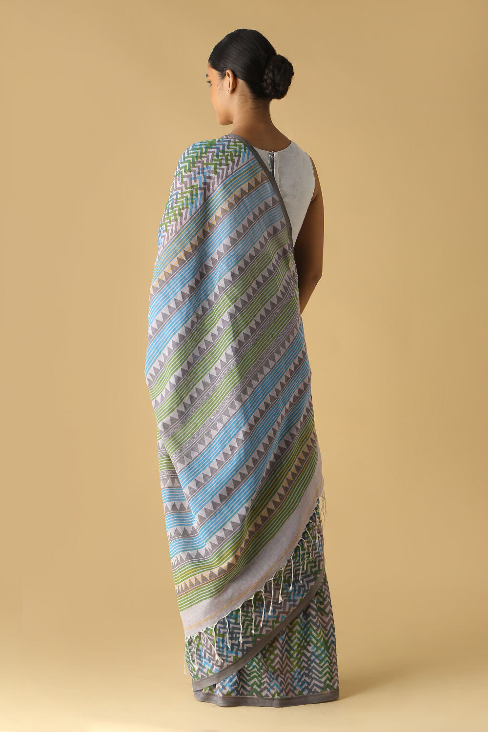 Grey Pure Cotton Printed Saree image number null