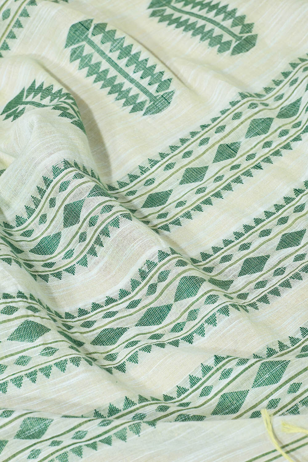 Green Woven Pure Cotton Bengal Saree image number null