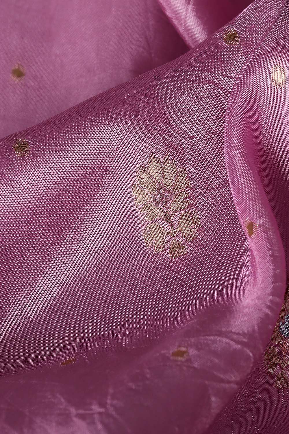 Violet Viscose Luxe Woven Saree image number null