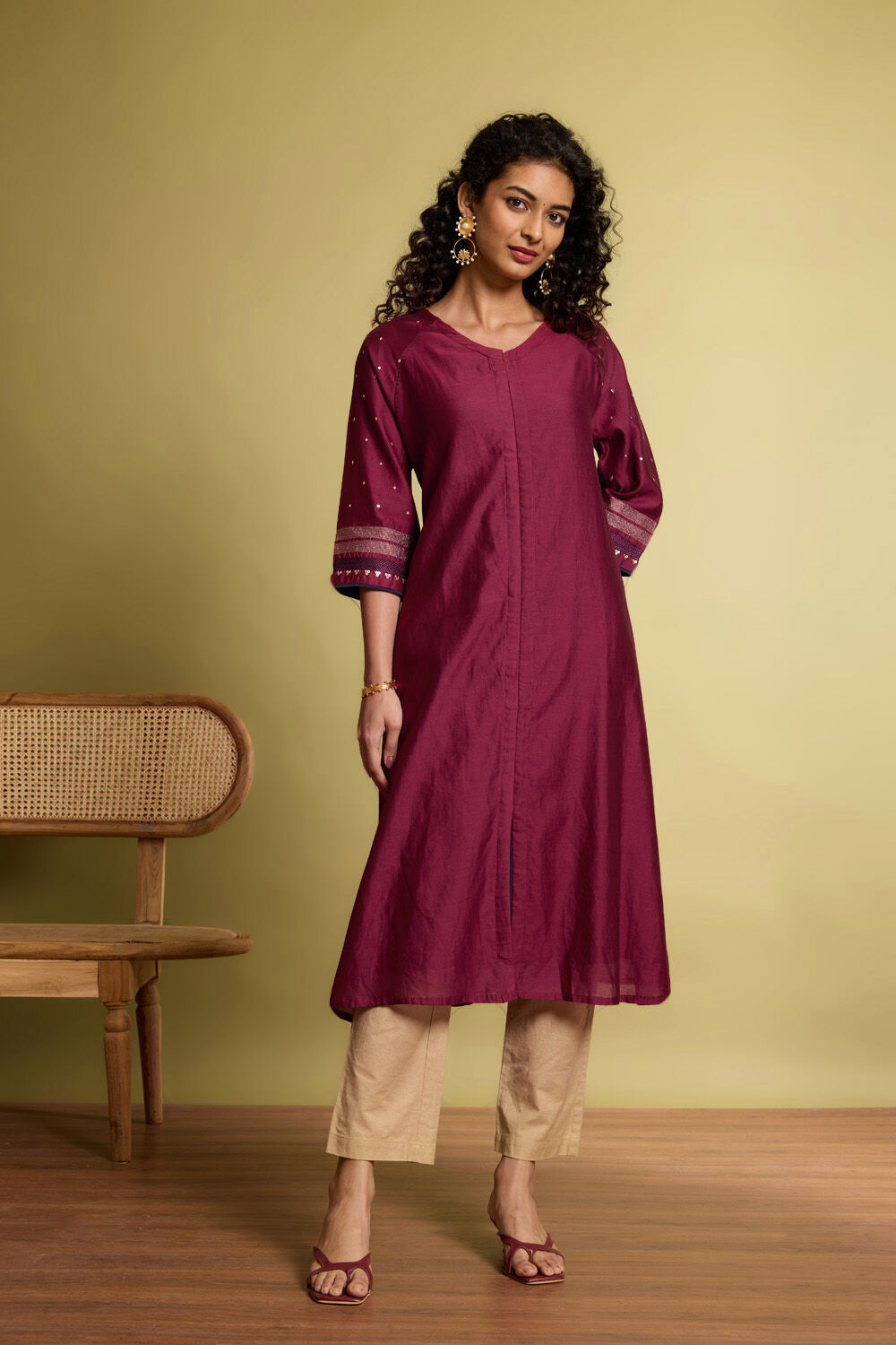 Dark Pink Pure Silk Cotton Embroidered Kurta image number null