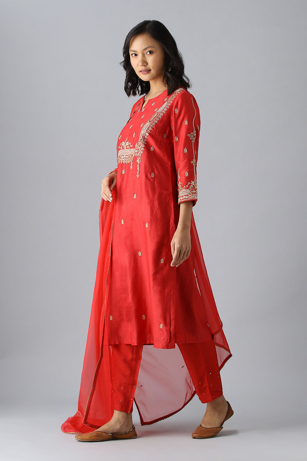 Red Embroidered Silk Cotton Kurta Set image number null