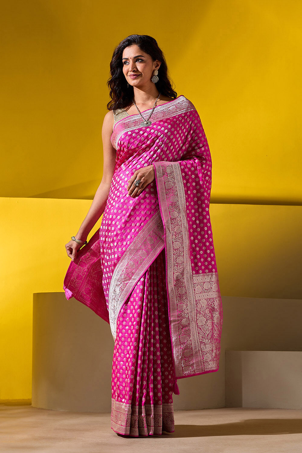 Pink Woven Viscose Saree image number null