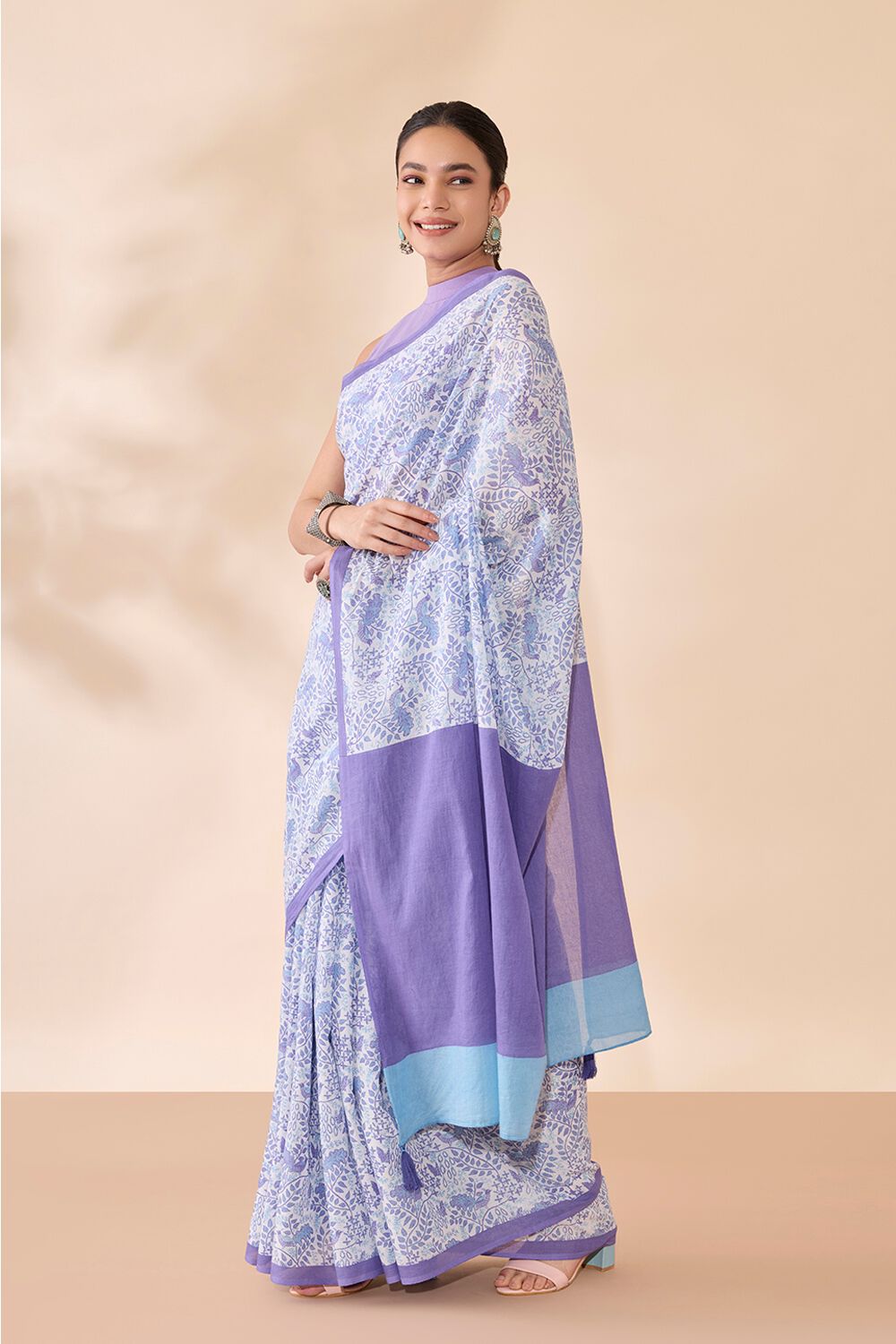 Off White Bengal Screen Printed Pure Cotton Mulmul Saree image number null