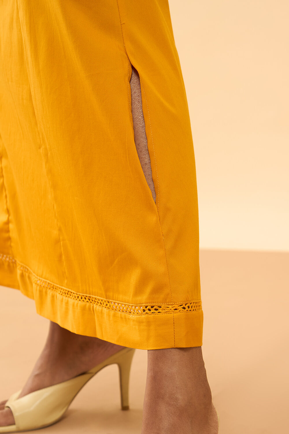 Yellow Woven Cotton Lycra Inskirt image number null