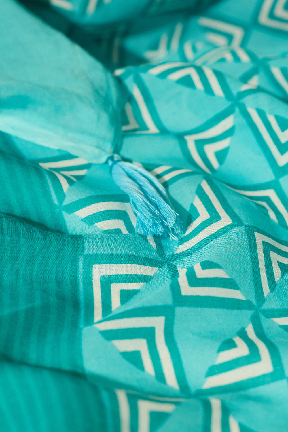 Blue Bengal Screen Printed Pure Cotton Mulmul Saree image number null