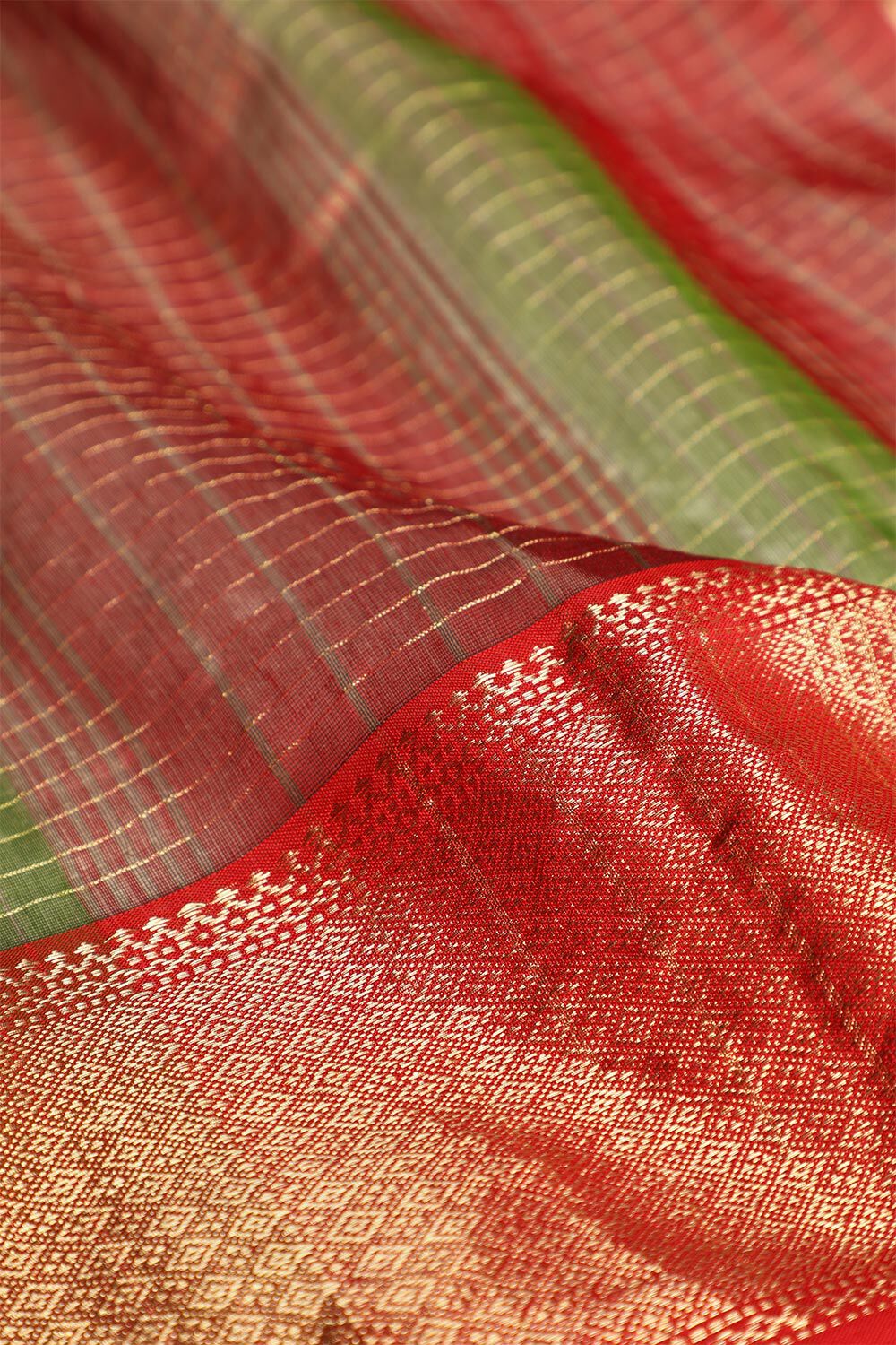Green Pure Silk Cotton Woven Maheshwari Saree image number null