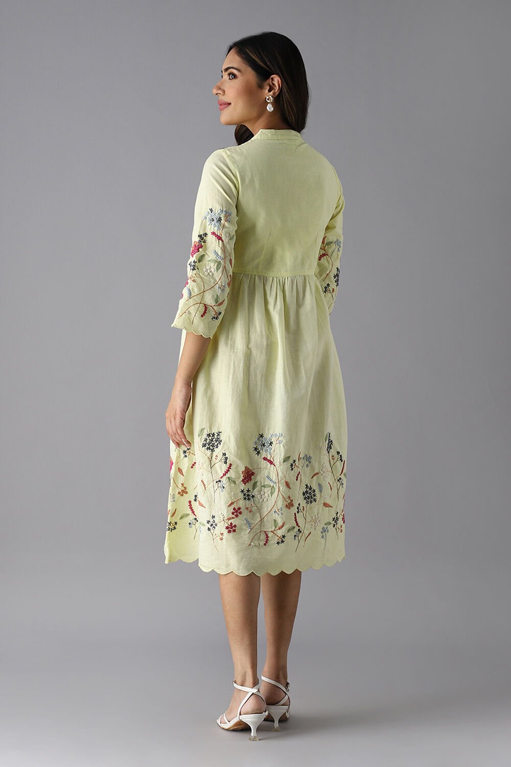 Light Green Linen Embroidered Kurta image number null