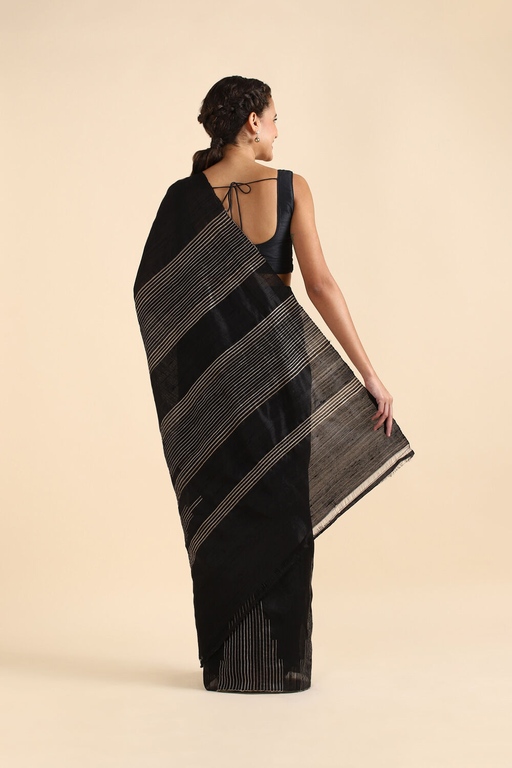 Black Pure Silk Woven Saree image number null