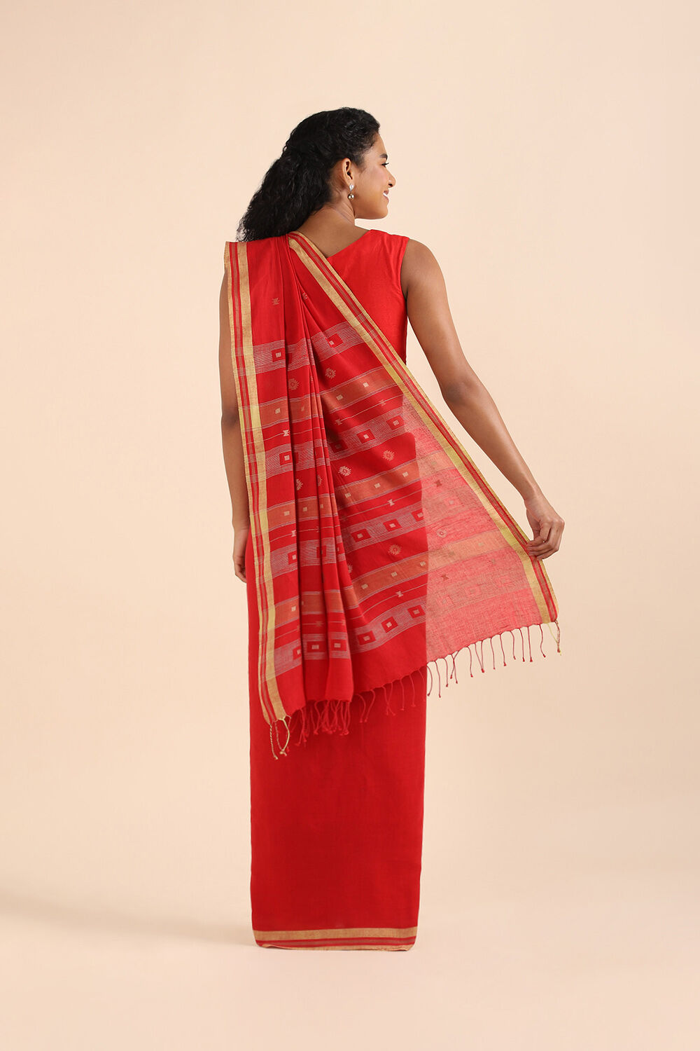 Red Pure Cotton Jamdani Saree image number null