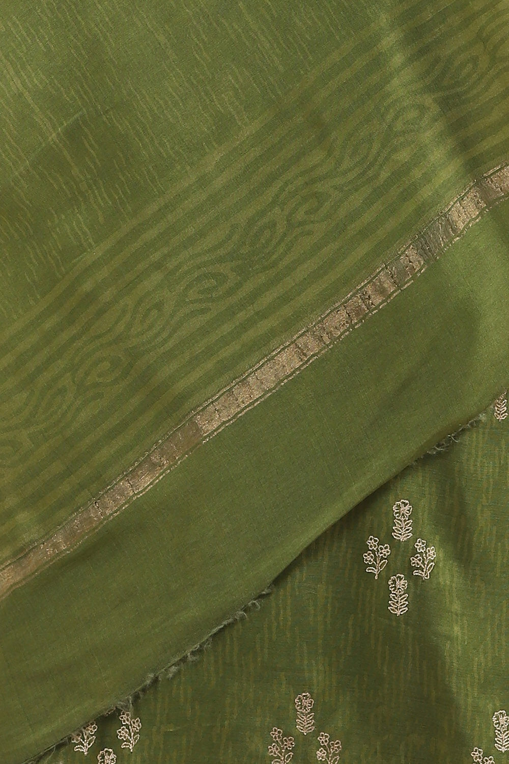 Green Pure Silk Cotton Embroidered Saree image number null