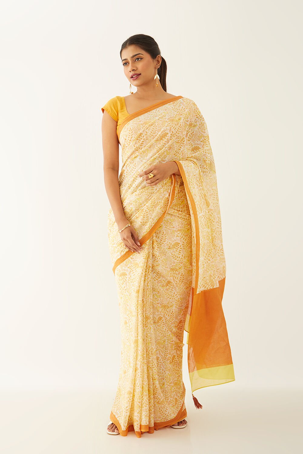 Off White Pure Cotton Mulmul Printed Saree image number null