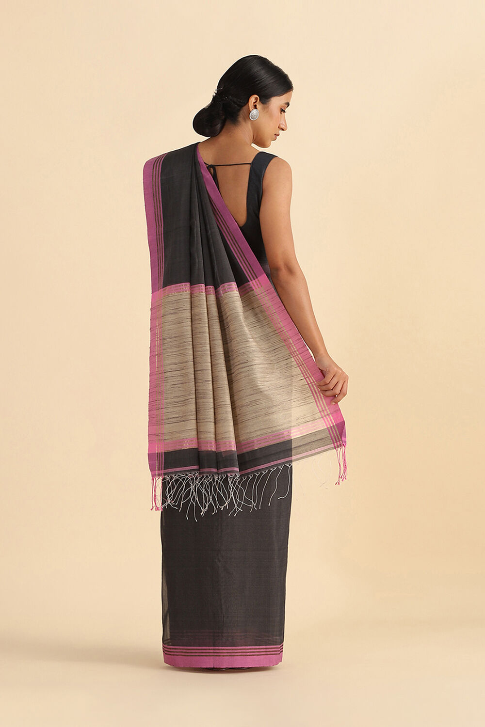 Black Handwoven Bengal Pure Silk Cotton Saree image number null