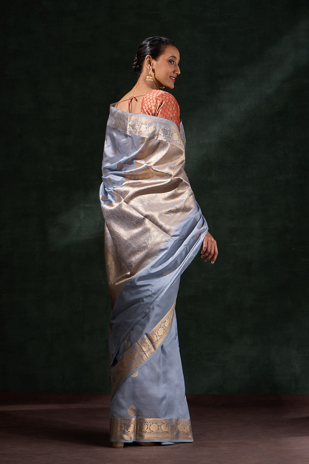 Grey Silk Viscose Kadwa Saree image number null