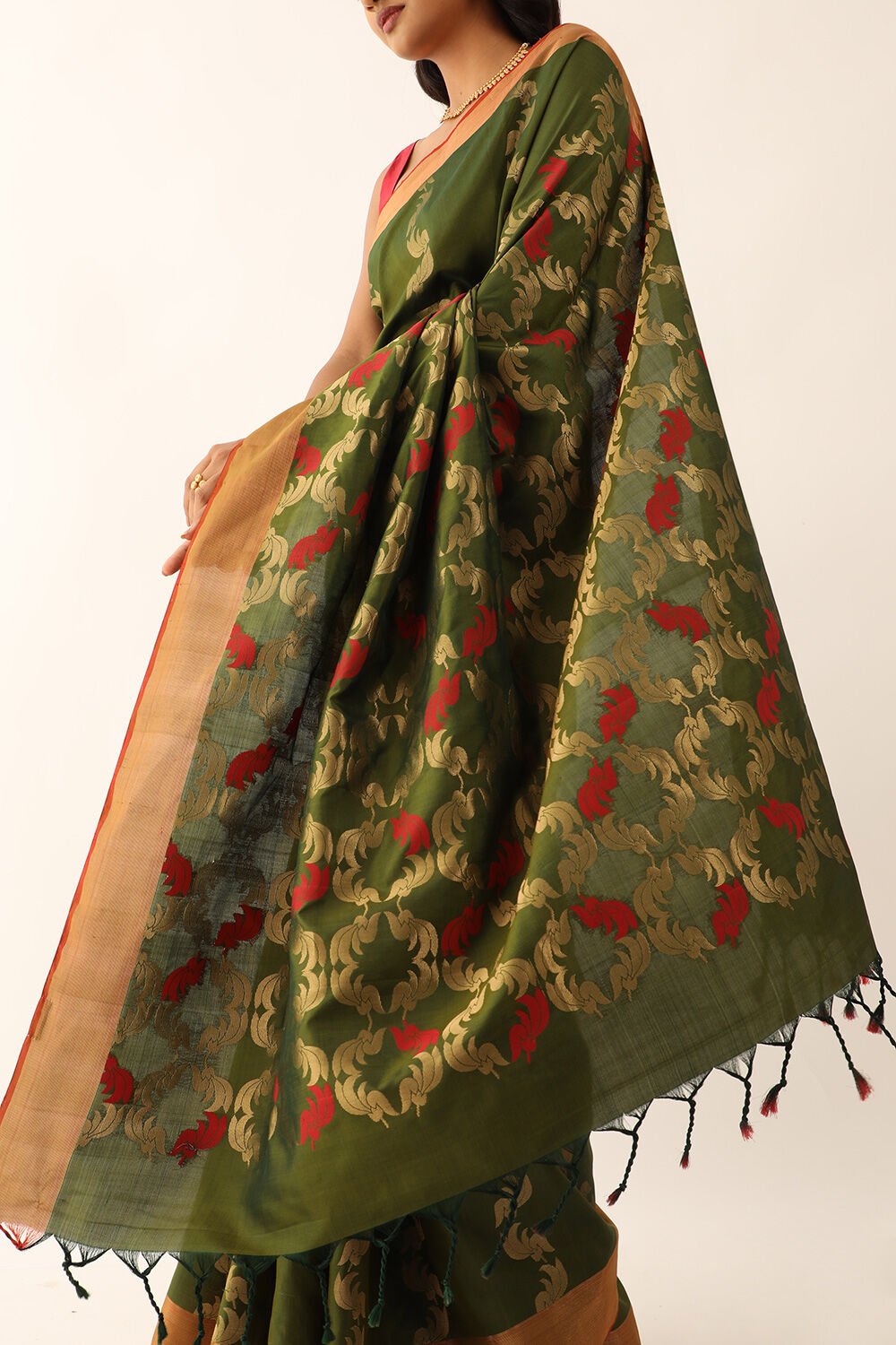 Dark Green Pure Silk Woven South Saree image number null