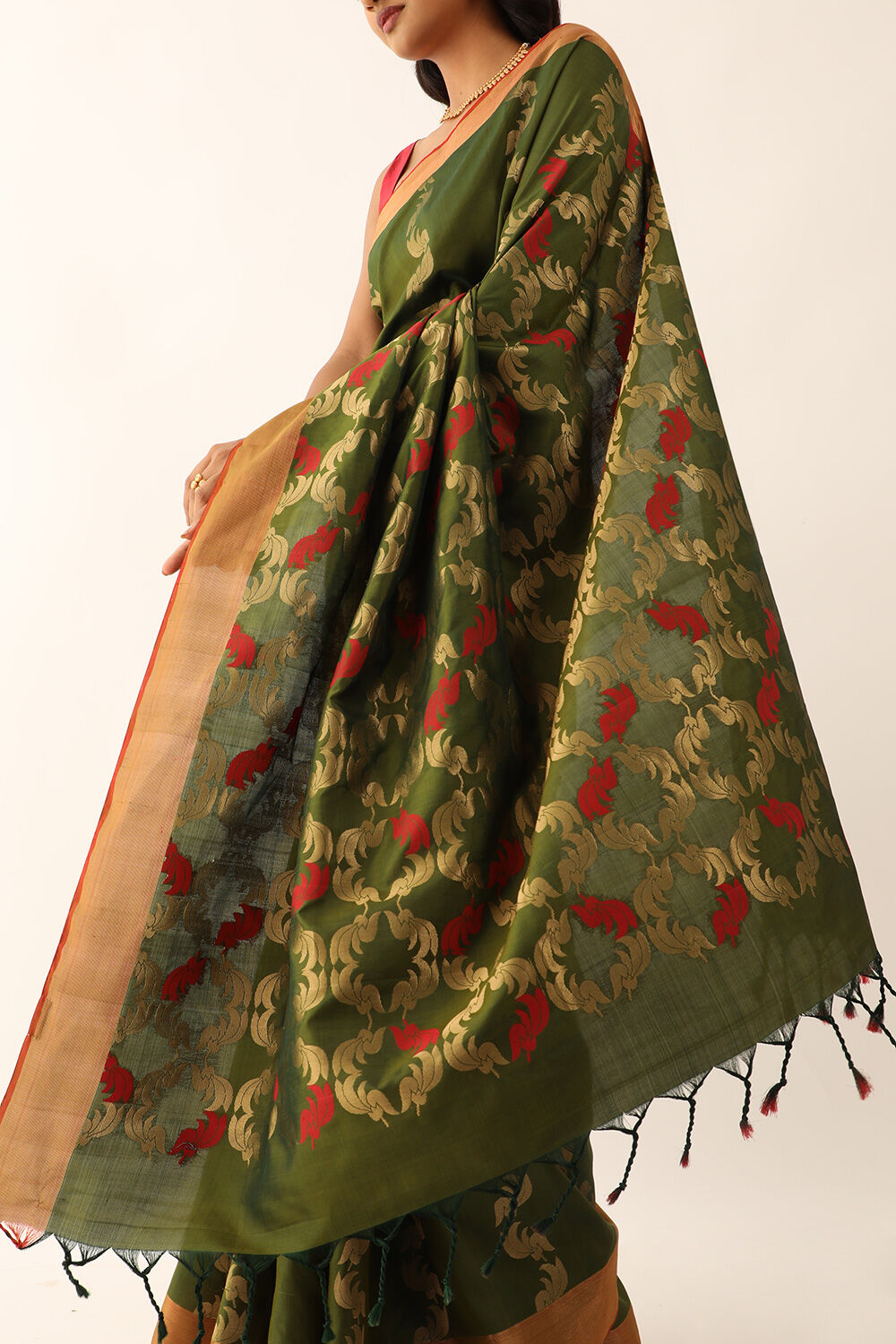 Dark Green Pure Silk Woven South Saree image number null