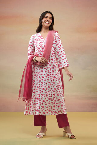 Light Pink Pure Cotton Screen Printed  Kurta Set image number