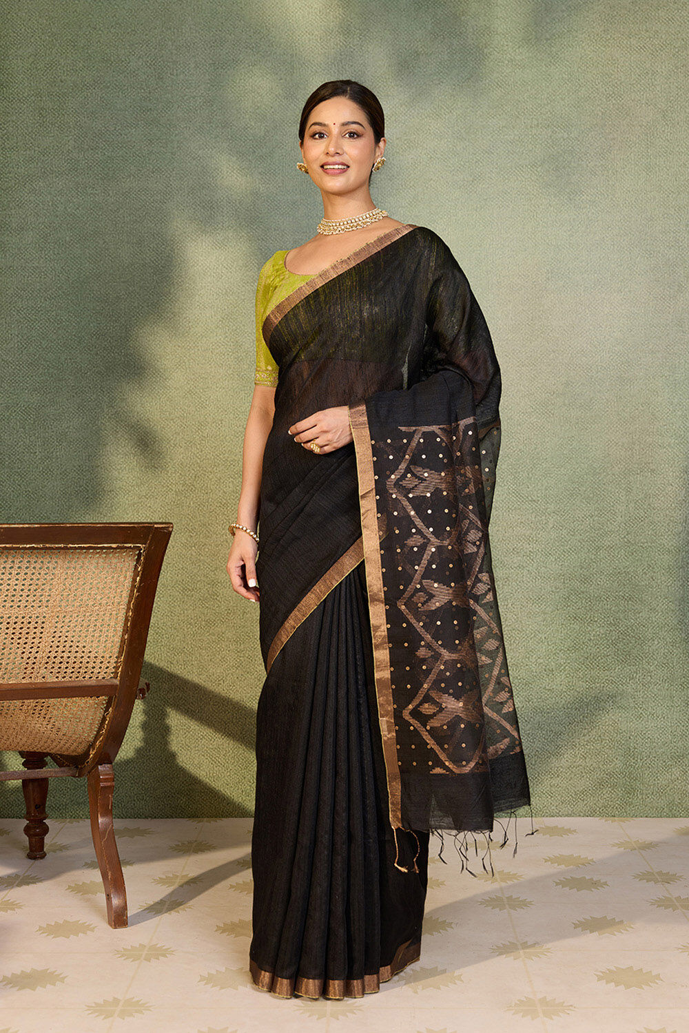 Black Bengal Pure Silk Vanya Jamdani Saree image number null