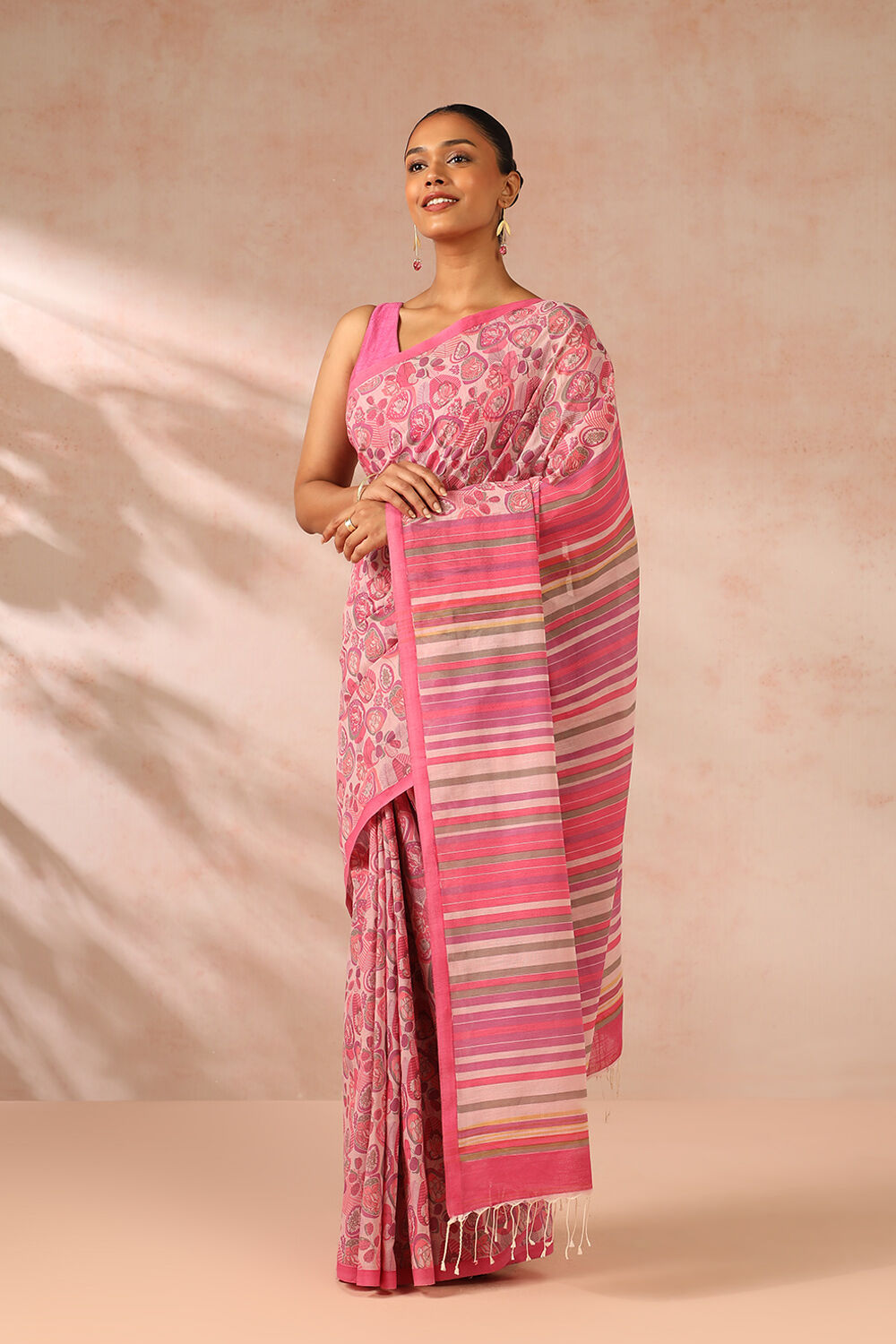 Pink Printed Bengal Pure Cotton Saree image number null