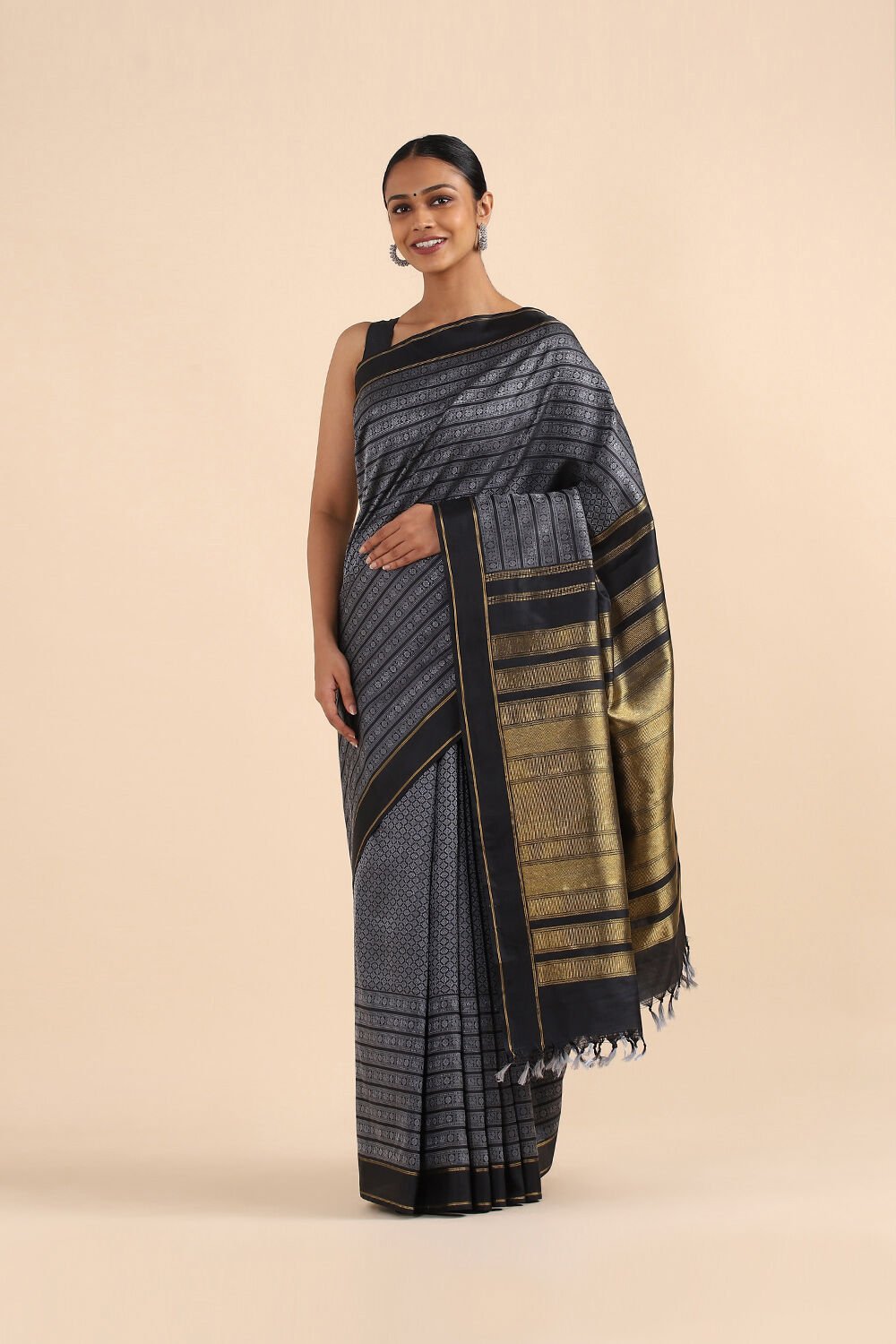 Black Pure Silk Kanjivaram Saree image number null