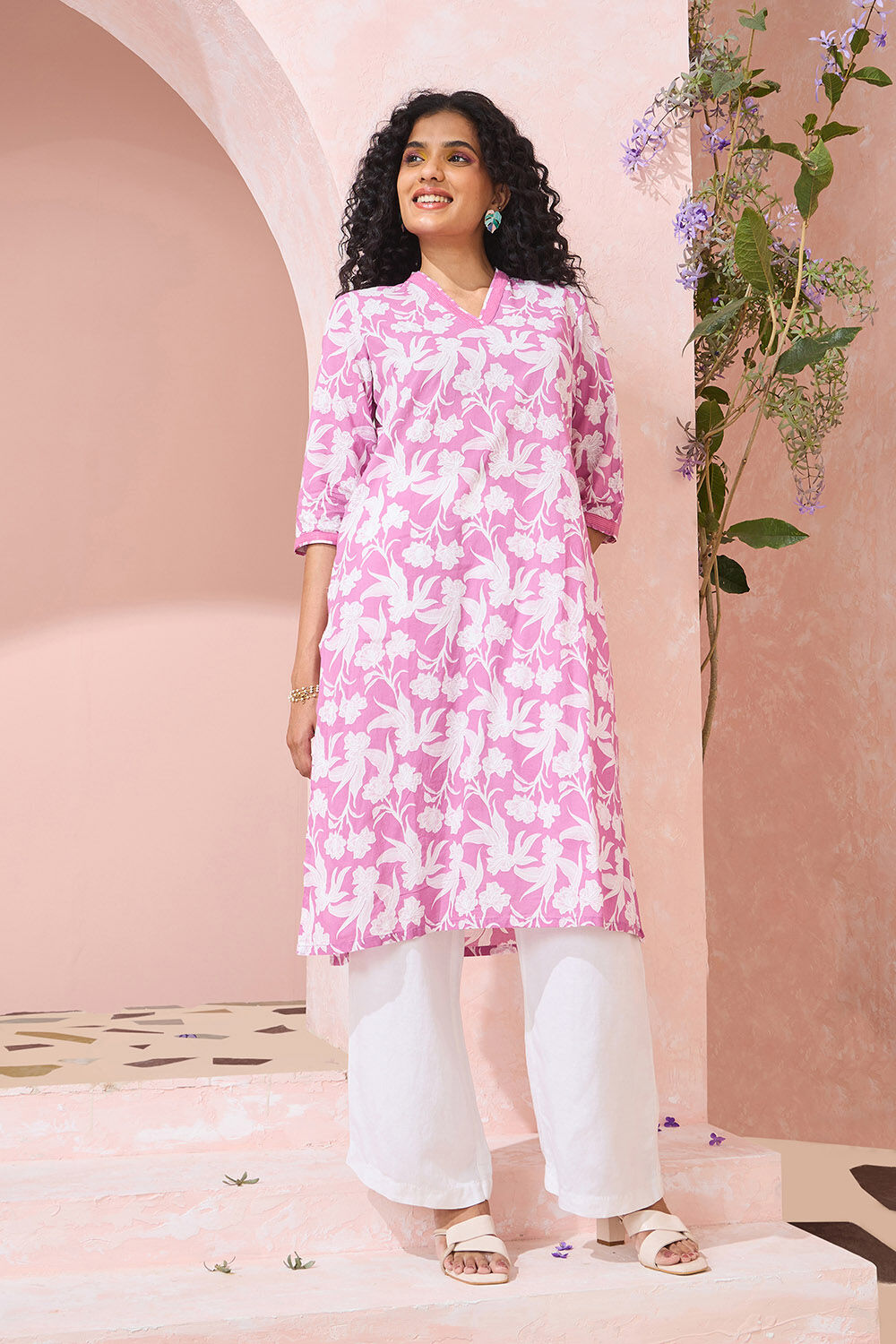 Violet Screen Printed Pure Cotton Kurta image number null