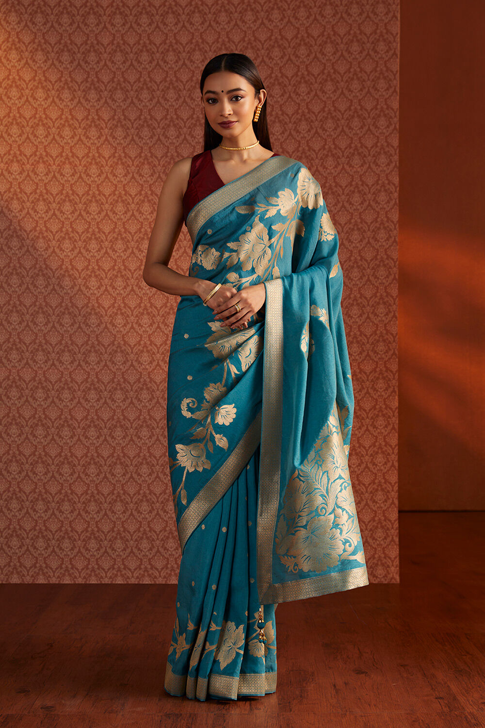 Blue Woven Luxe Saree image number null