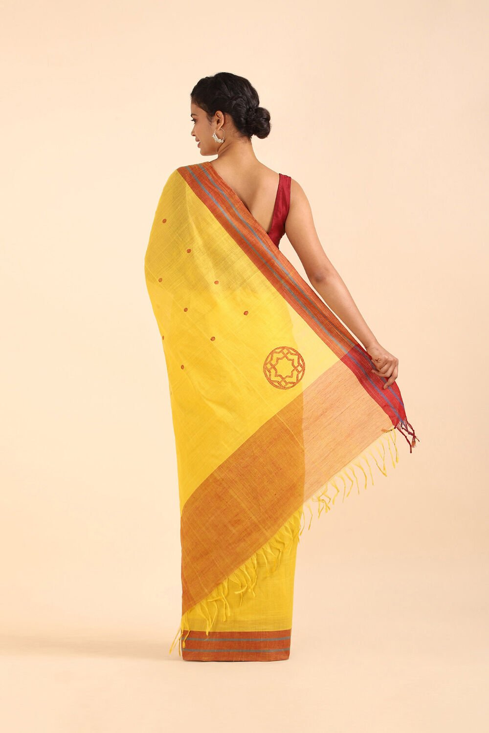 Yellow Pure Khadi Cotton Ponduru Jamdani Saree image number null
