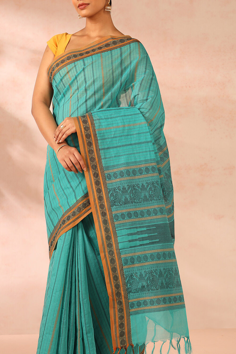 Blue Woven Pure Cotton Saree image number null