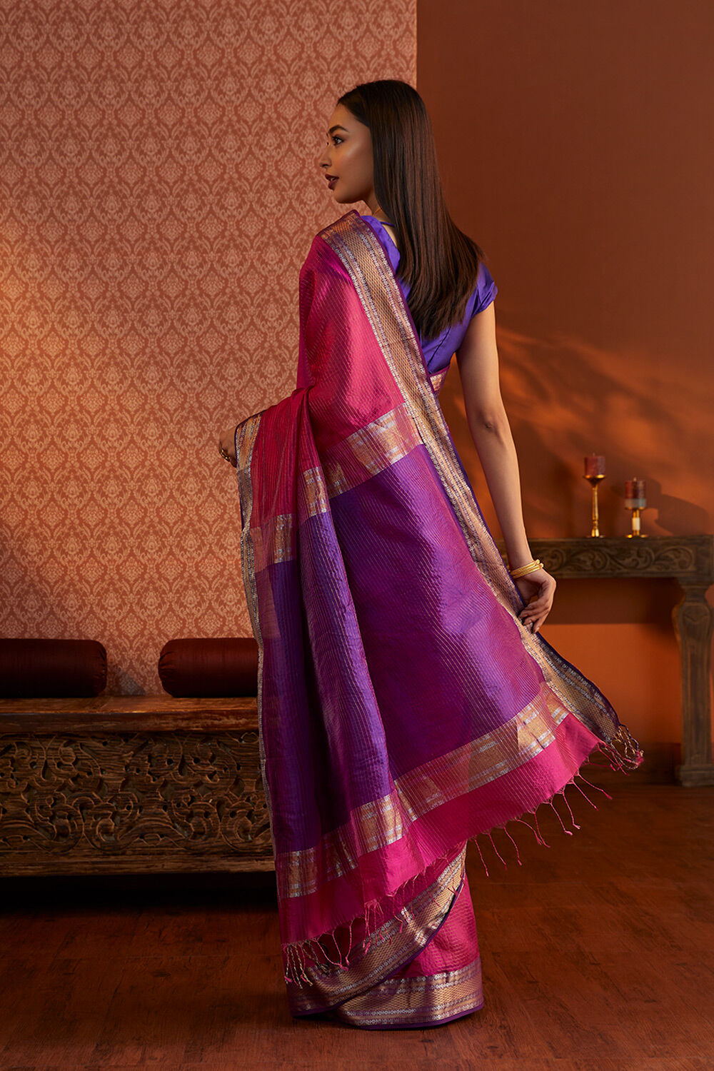 Pink Woven Silk Maheshwari Saree image number null