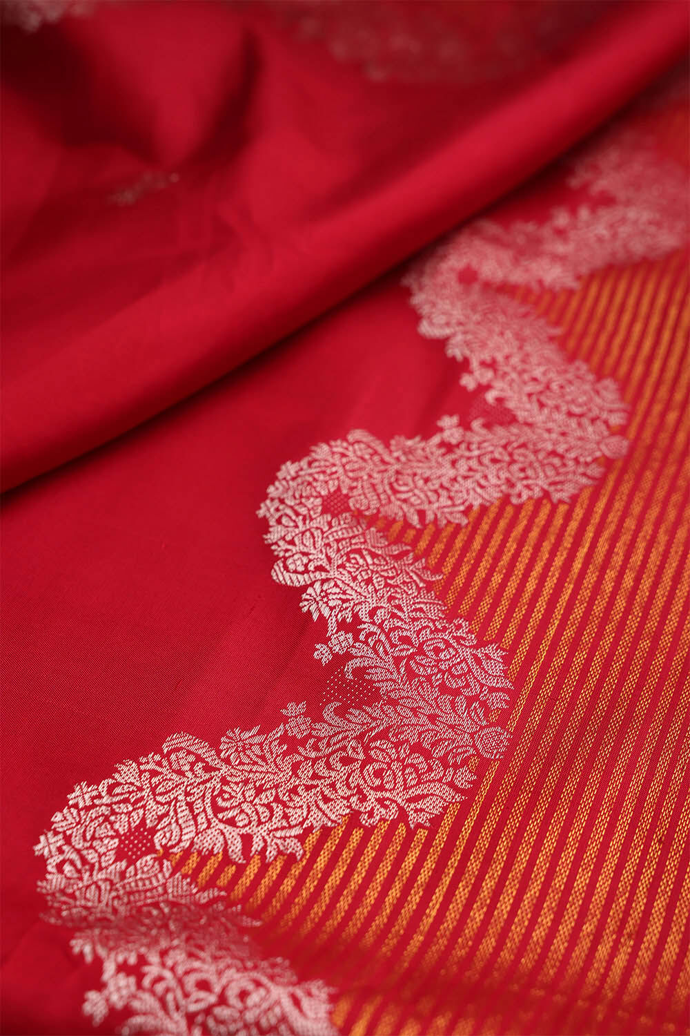 Red Kanjivaram Silk Saree image number null